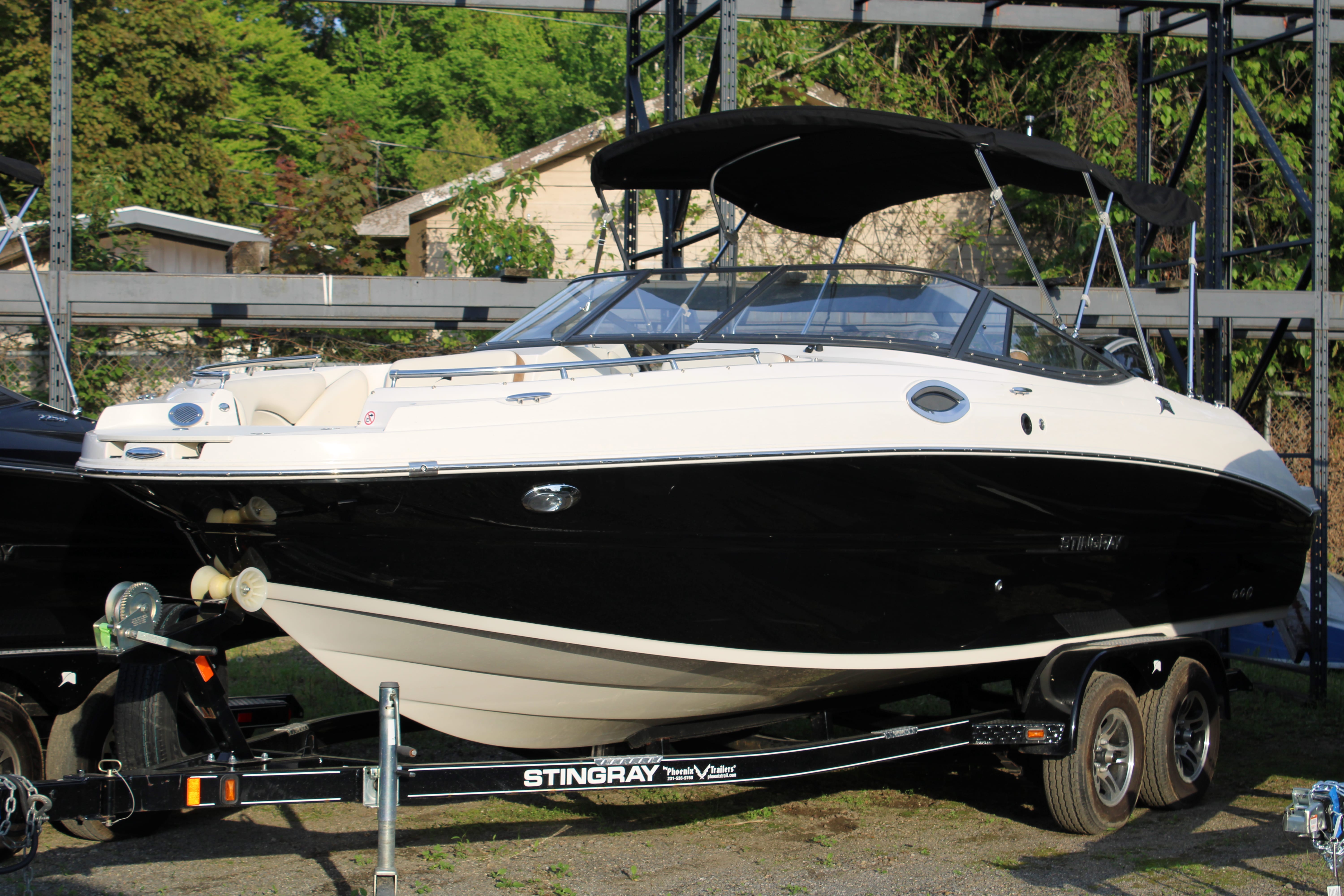  2024  Stingray   300hp Yamaha  (Stock # 29277) Prix Reg 141,200.00$  Spéciale 119,995.00$